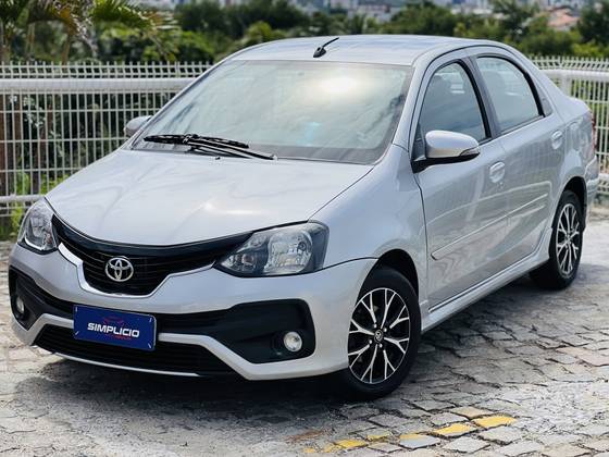 TOYOTA ETIOS 1.5 PLATINUM SEDAN 16V FLEX 4P AUTOMÁTICO TOYOTA ETIOS 1.5 PLATINUM SEDAN 16V FLEX 4P AUTOMÁTICO